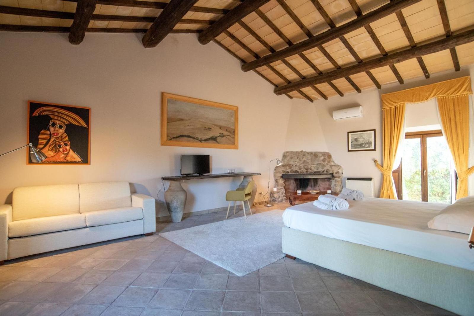 Agriturismo Cerrosughero Canino Exterior photo